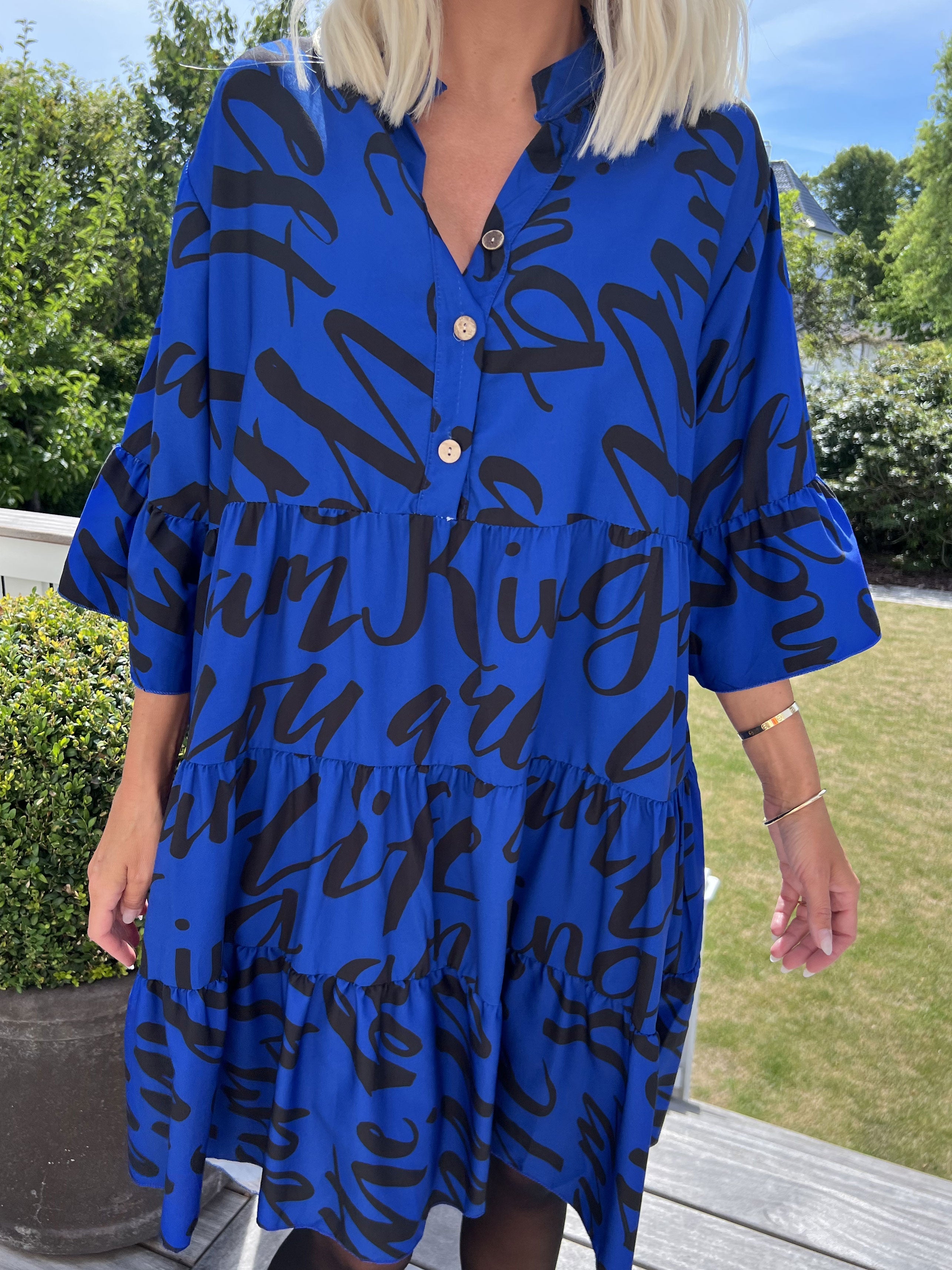 Elmis - Söt klänning med text